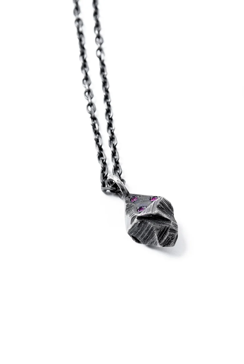 GASPARD HEX Lithos Pendant stealing silver with 3 rubies - Image 4
