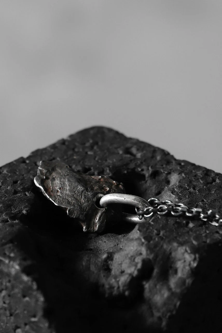 GASPARD HEX Meteorite Pendant with White Diamond / 60cm chain - Image 8