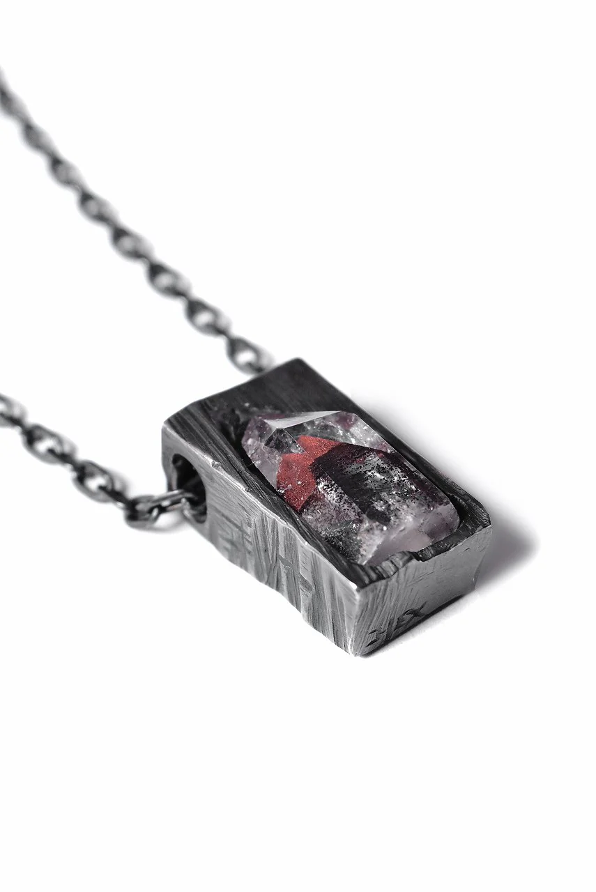 GASPARD HEX Quartz Inclusion Pendant Small 52cm chain - Image 3