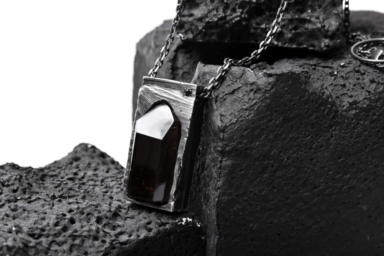 GASPARD HEX Quartz Inclusion Pendant XL with Black Diamond - Image 17