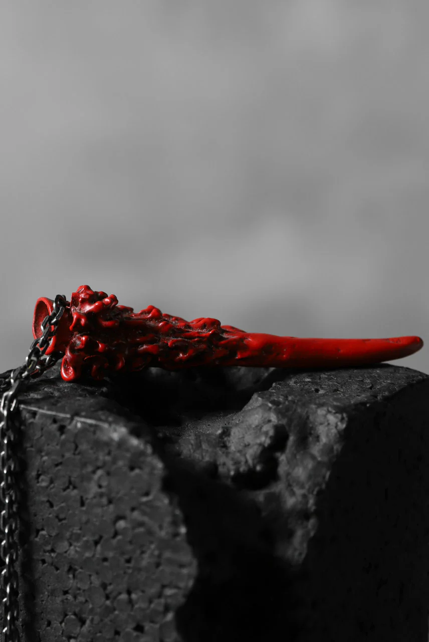 GASPARD HEX Small Horn bronze with red coating / 60cm chain - Image 10