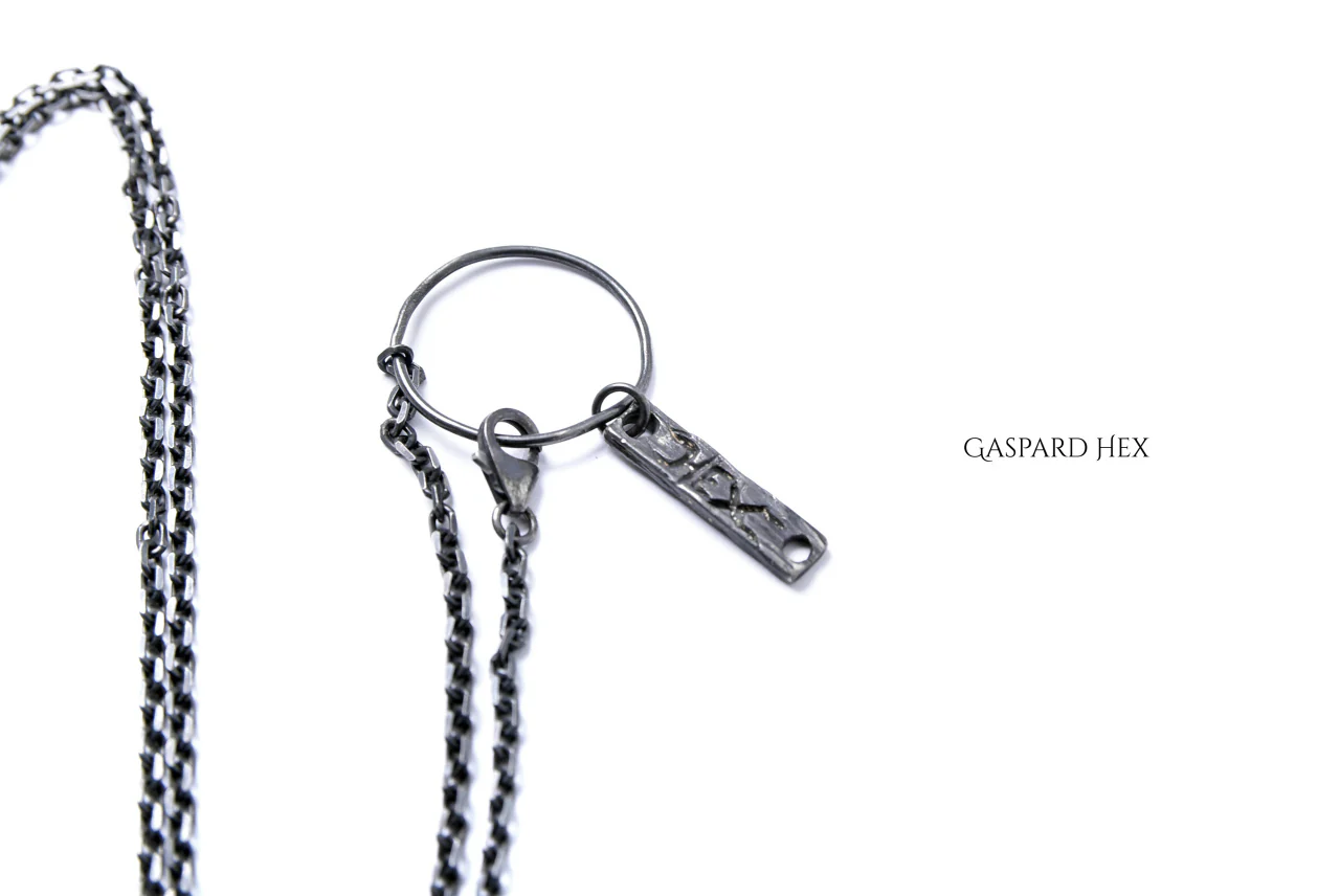 GASPARD HEX Small Horn Silver 80cm chain - Image 14