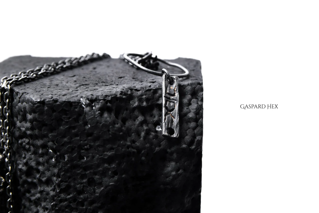 GASPARD HEX Small Horn Silver 80cm chain - Image 16