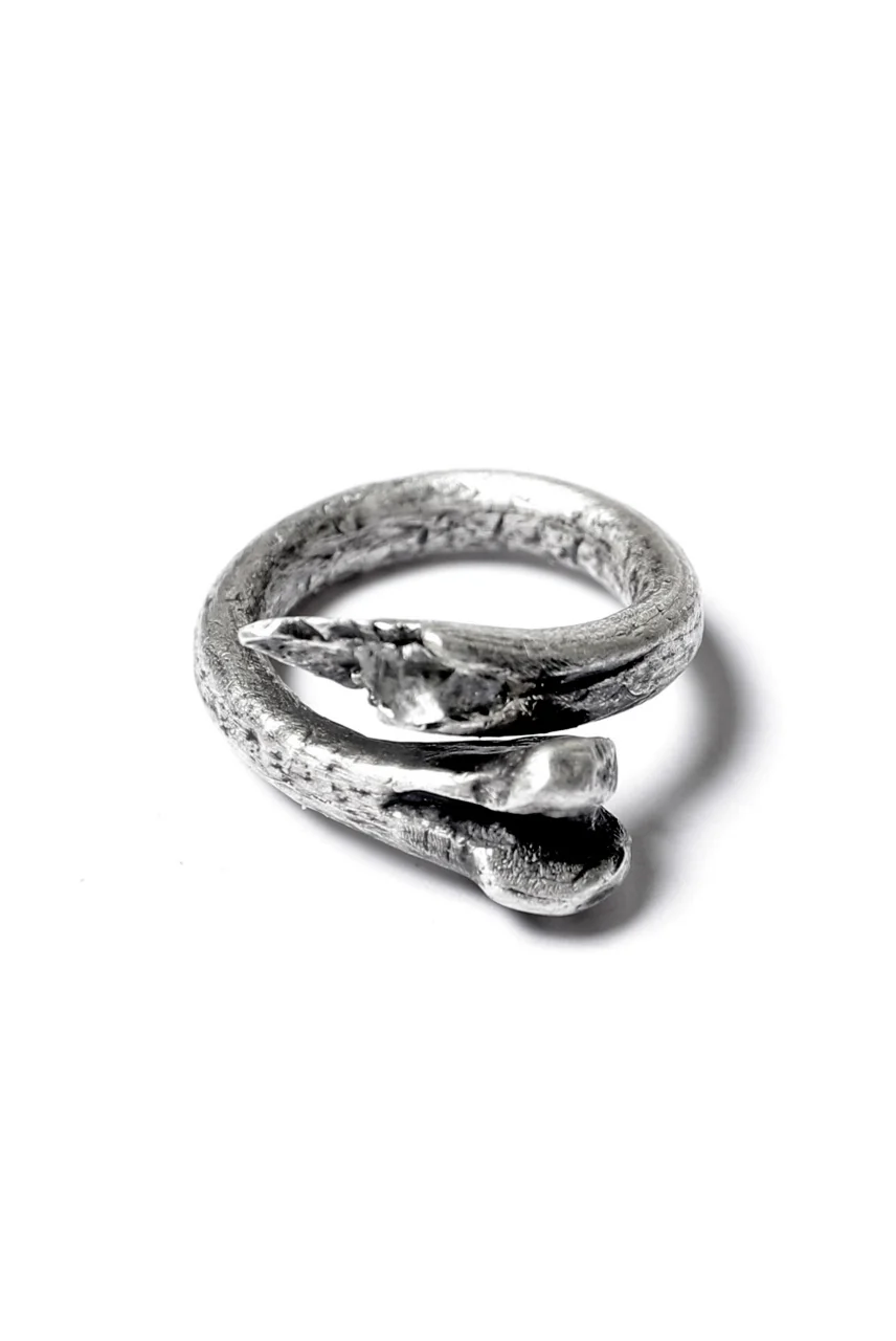 Holzpuppe exclusive Bone ring with White Quartz - Image 9