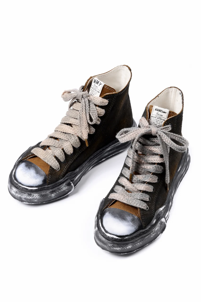 ISAMU KATAYAMA BACKLASH xx Maison MIHARA YASUHIRO “PETERSON” OG SOLE STEER SUEDE GARMENT-DYED HIGH-TOP SNEAKER (BLACK) - Image 10