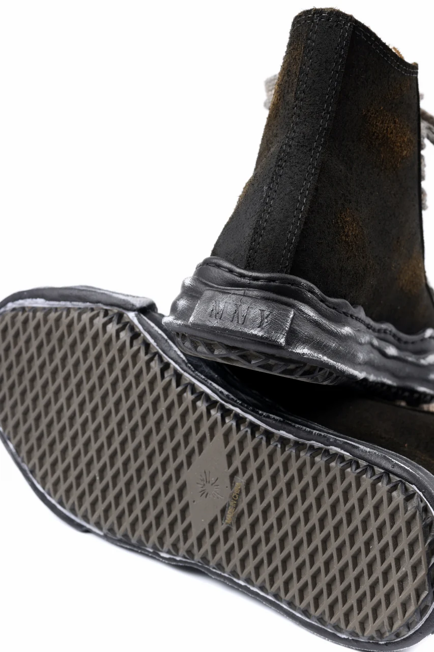 ISAMU KATAYAMA BACKLASH xx Maison MIHARA YASUHIRO “PETERSON” OG SOLE STEER SUEDE GARMENT-DYED HIGH-TOP SNEAKER (BLACK) - Image 25
