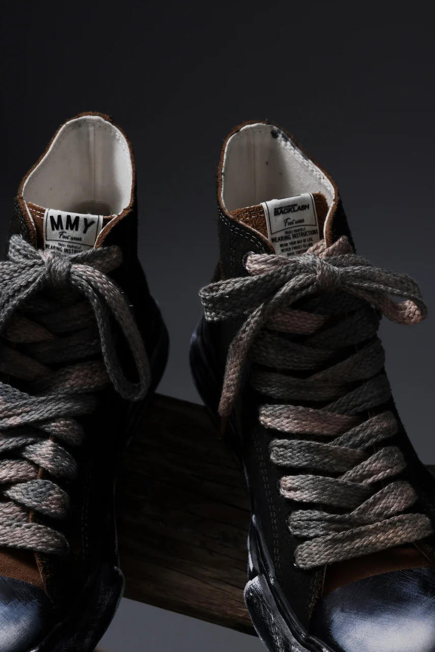 ISAMU KATAYAMA BACKLASH xx Maison MIHARA YASUHIRO “PETERSON” OG SOLE STEER SUEDE GARMENT-DYED HIGH-TOP SNEAKER (BLACK) - Image 41