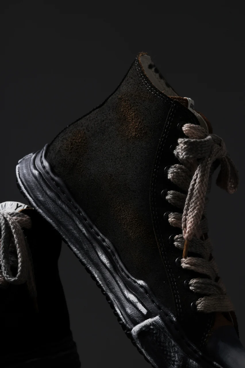 ISAMU KATAYAMA BACKLASH xx Maison MIHARA YASUHIRO “PETERSON” OG SOLE STEER SUEDE GARMENT-DYED HIGH-TOP SNEAKER (BLACK) - Image 42