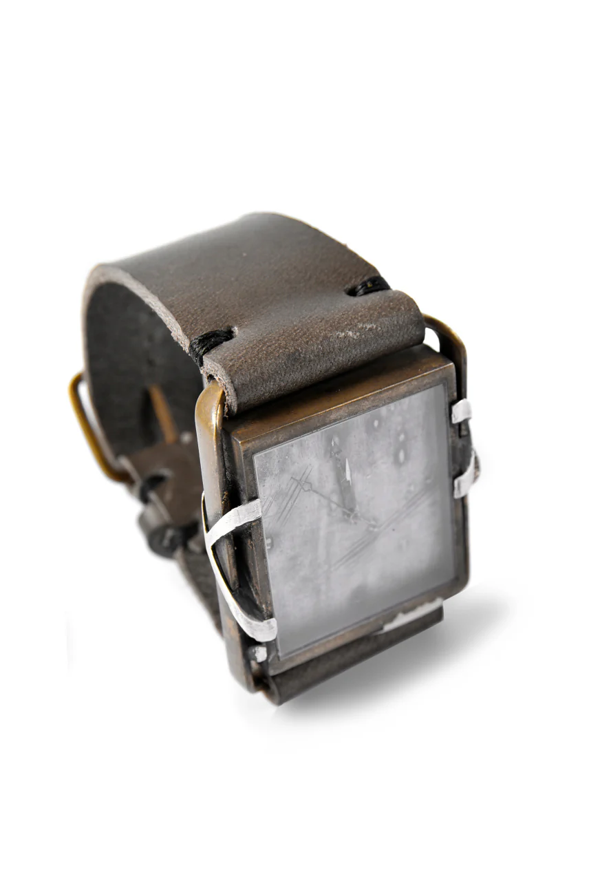 TACET x ESDE - Pyramid watch in brass with Black Diamond (Automatic) - Image 12