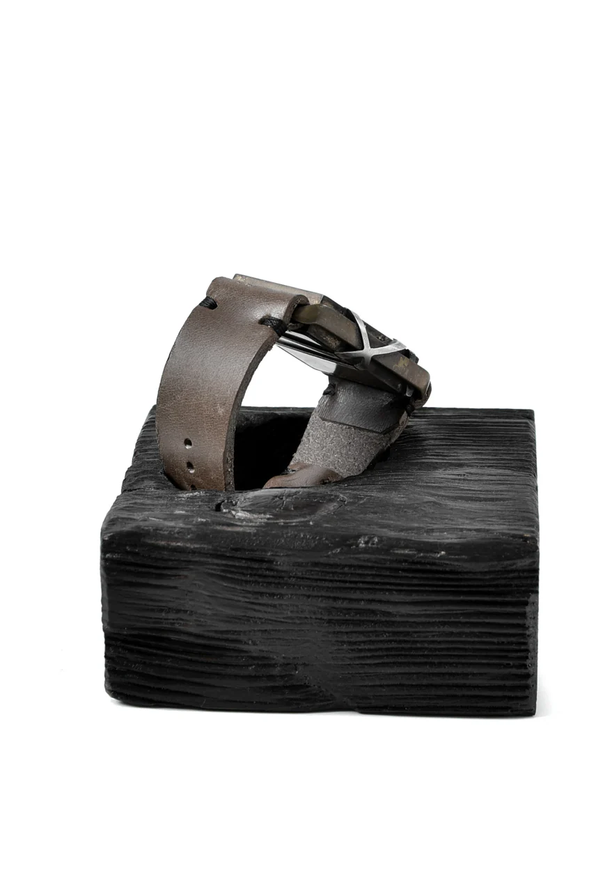 TACET x ESDE - Pyramid watch in brass with Black Diamond (Automatic) - Image 26