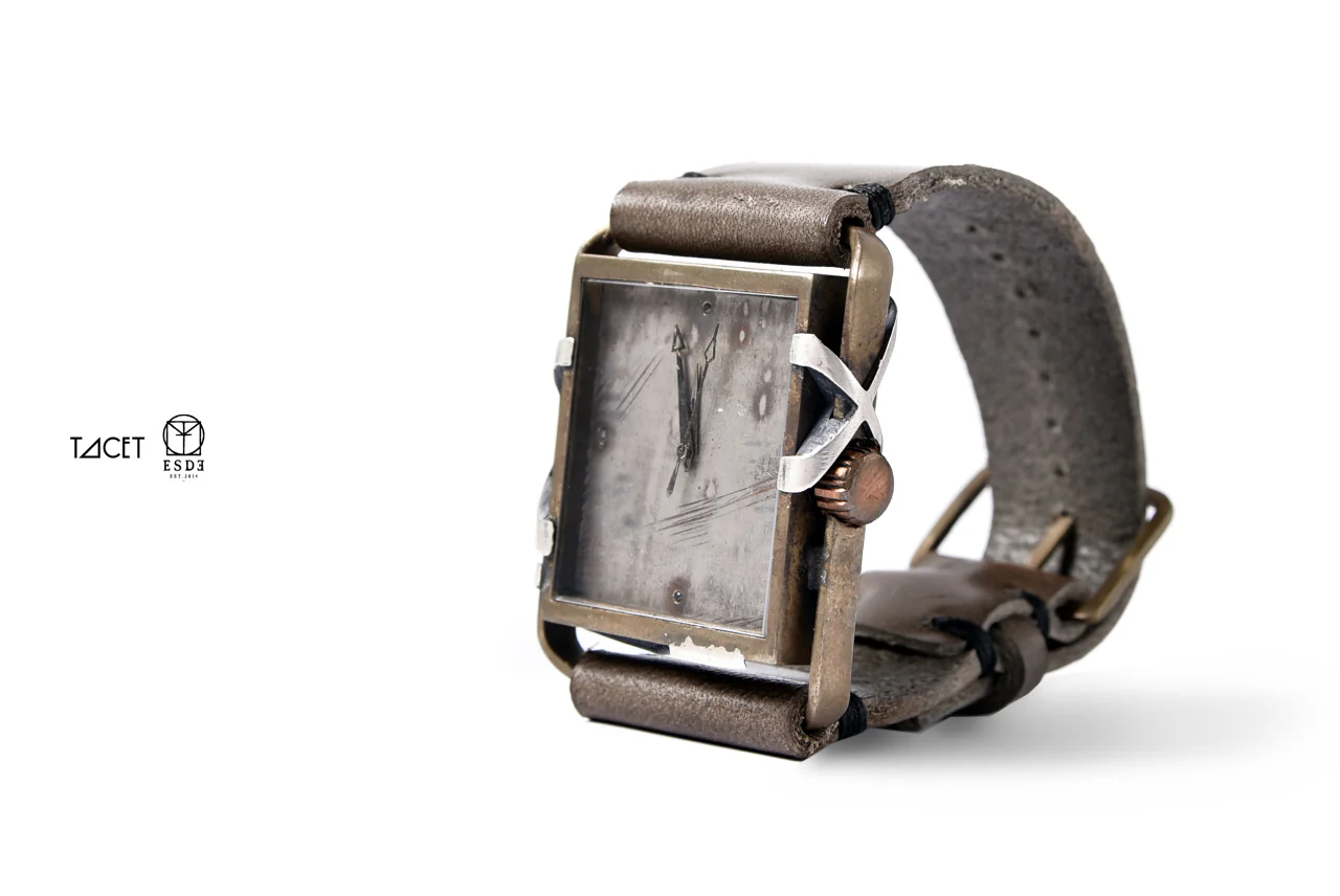 TACET x ESDE - Pyramid watch in brass with Black Diamond (Automatic) - Image 45