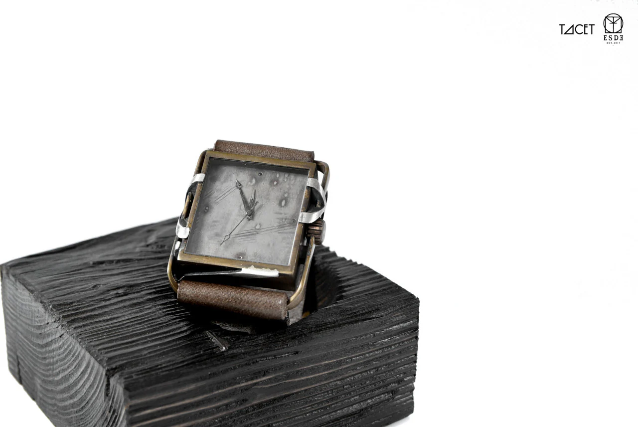 TACET x ESDE - Pyramid watch in brass with Black Diamond (Automatic) - Image 48