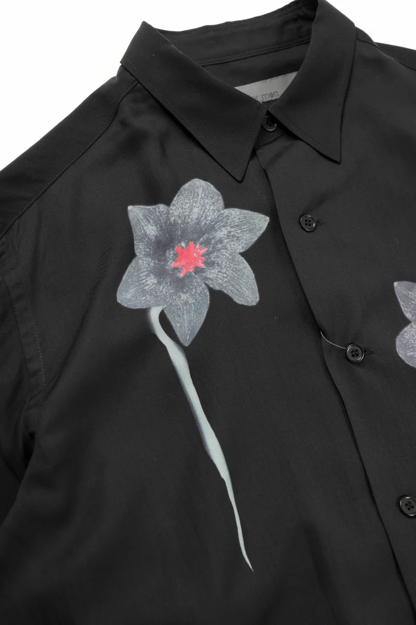 Y's for men REGULAR COLLAR SHIRT WITH BLACK FLOWER PRINT (BLACK) - Image 10